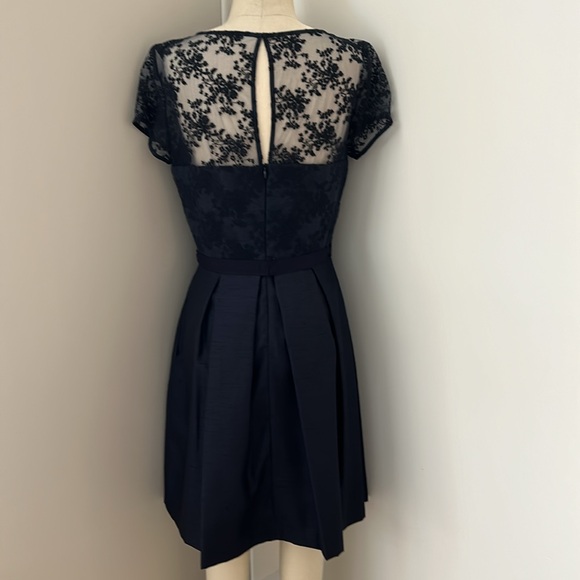 Taylor Brand Navy Blue Dress with Pockets size 6 - Picture 3 of 12